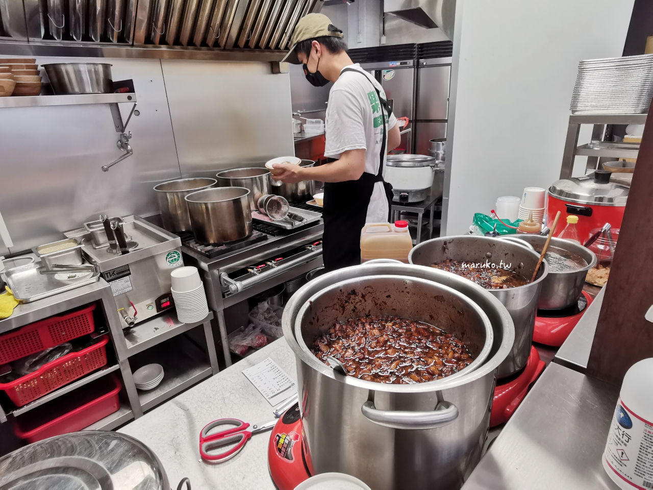【台北】樂天羊肉 新潮羊肉湯專賣店加湯免費，加點魯肉飯只要10元！ @Maruko(丸子)與美食有個約會