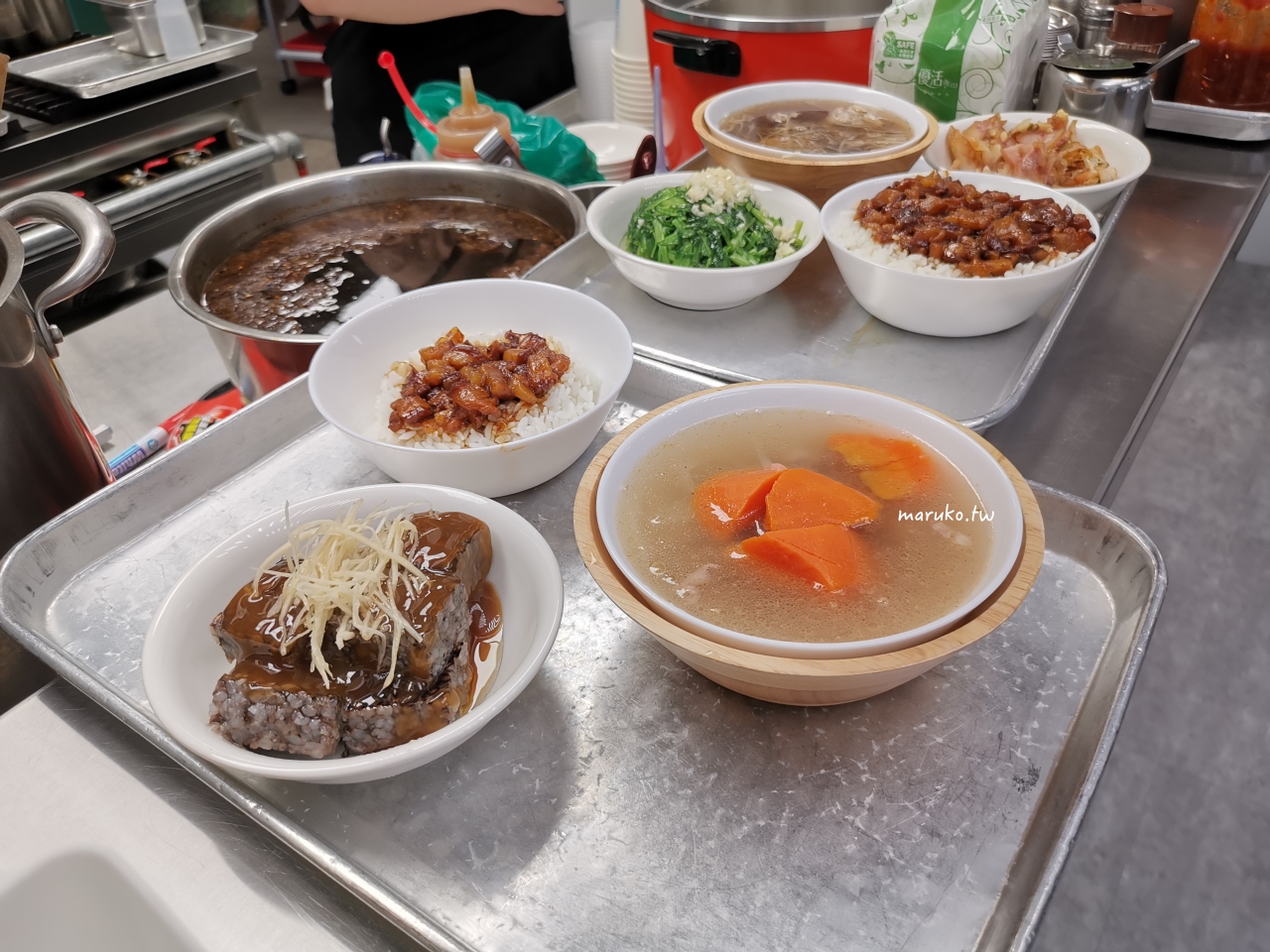 【台北】樂天羊肉 新潮羊肉湯專賣店加湯免費，加點魯肉飯只要10元！ @Maruko(丸子)與美食有個約會