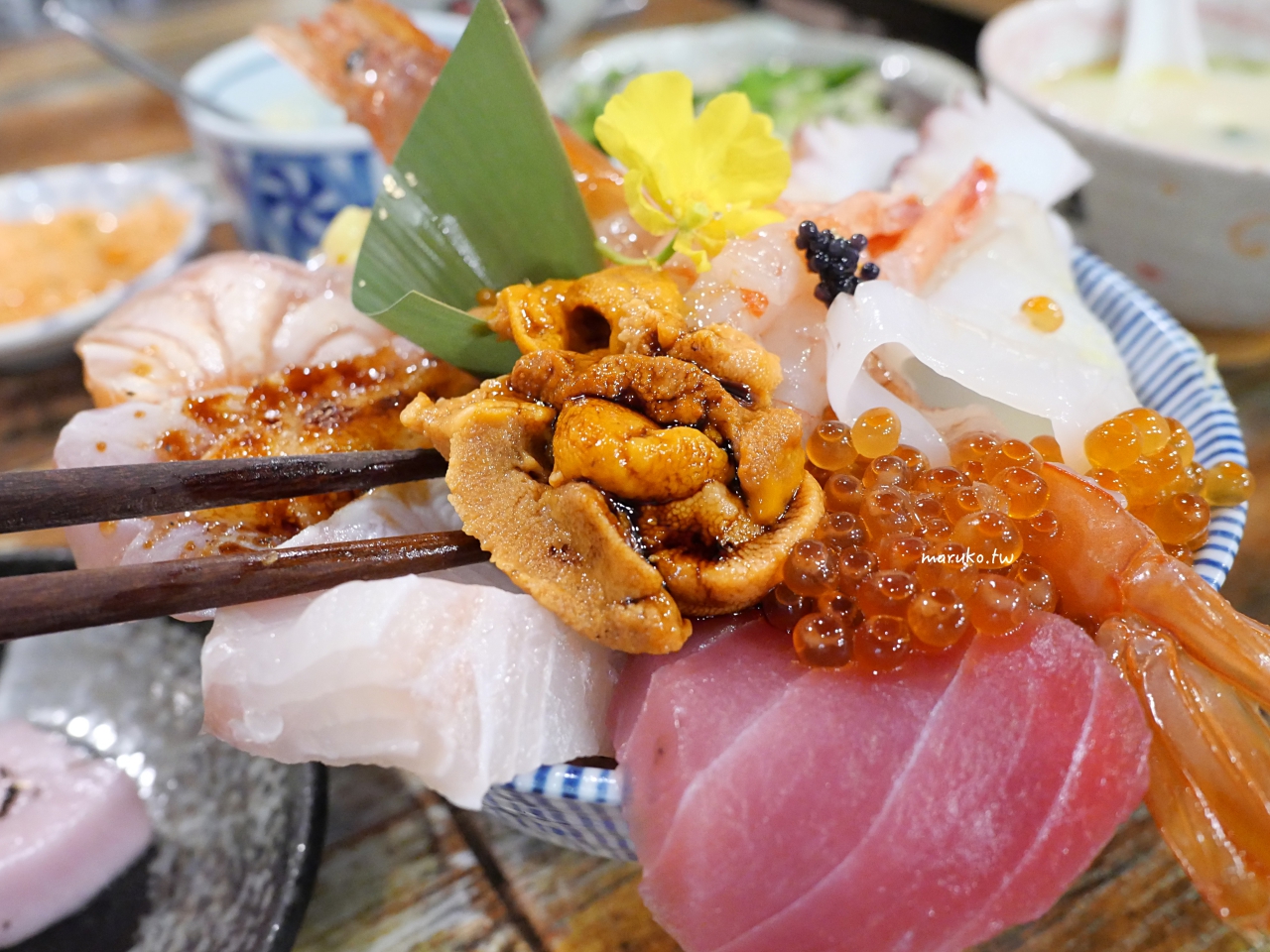 【永和美食】一樂漁場 滿滿好料海鮮丼專賣店，生魚丼、熟食丼、炙燒丼超過20種！ @Maruko(丸子)與美食有個約會