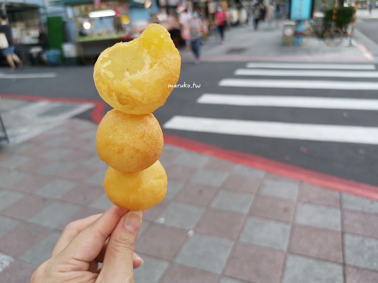 【台北】公館全素食地瓜球 一出鍋就秒殺的巨大地瓜球，捷運公館站美食！ @Maruko(丸子)與美食有個約會