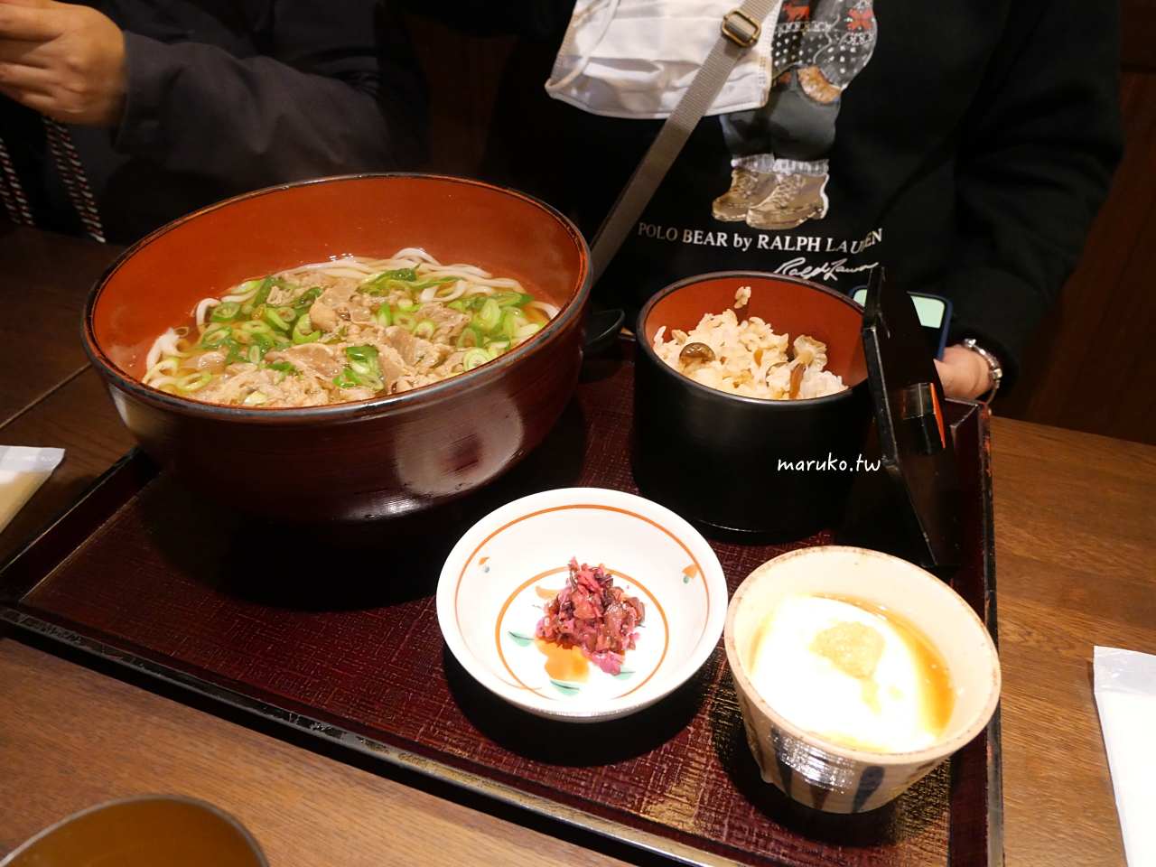 【京都嵐山美食】嵐山うどん|手擀自家製烏龍麵、附中文菜單!嵯峨嵐山站必吃推薦 @Maruko(丸子)與美食有個約會 【京都嵐山美食】嵐山うどん|手擀自家製烏龍麵、附中文菜單!嵯峨嵐山站必吃推薦 @Maruko(丸子)與美食有個約會