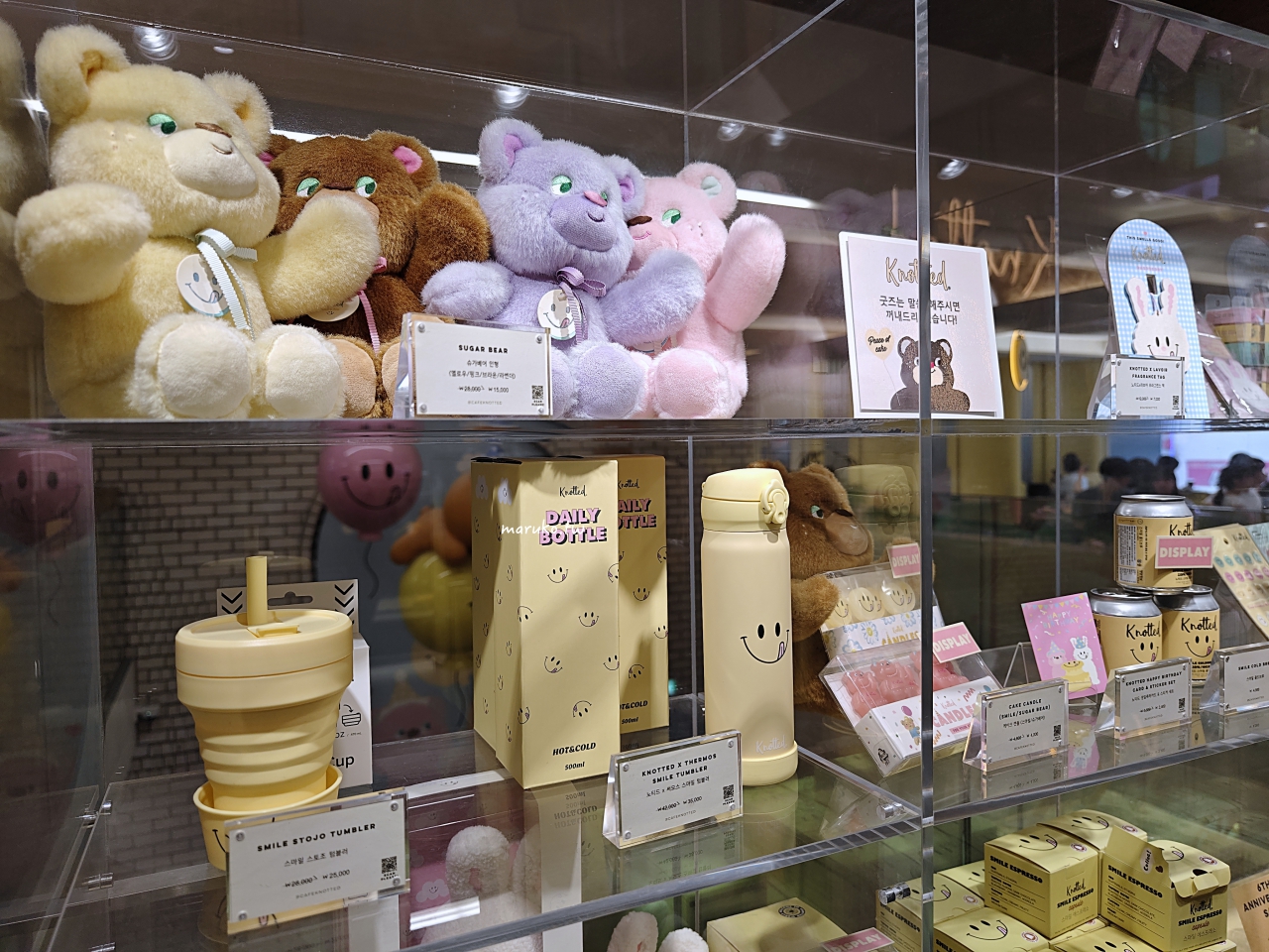 【首爾】KAKAO FRIENDS X Knotted 甜甜圈咖啡廳超萌登場,就在江南旗艦店3樓! @Maruko(丸子)與美食有個約會 【首爾】KAKAO FRIENDS X Knotted 甜甜圈咖啡廳超萌登場,就在江南旗艦店3樓! @Maruko(丸子)與美食有個約會