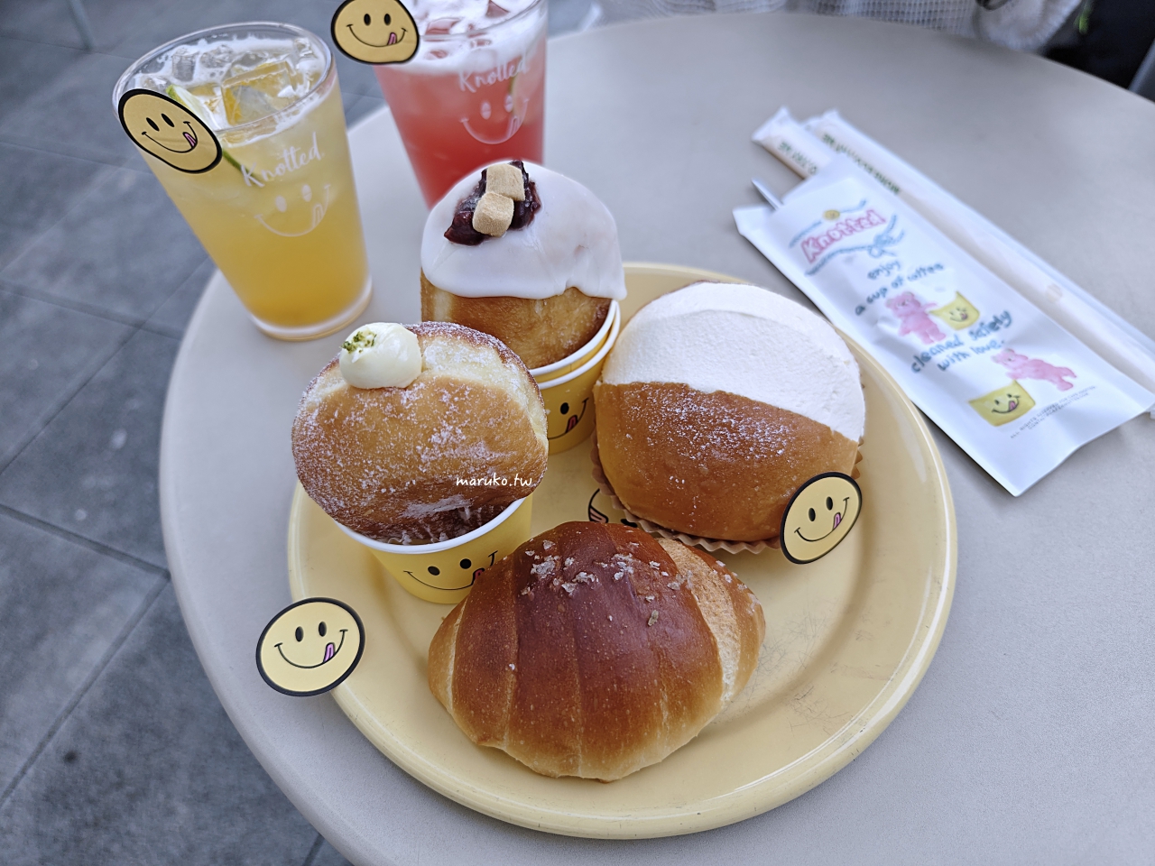 【首爾】KAKAO FRIENDS X Knotted 甜甜圈咖啡廳超萌登場,就在江南旗艦店3樓! @Maruko(丸子)與美食有個約會 【首爾】KAKAO FRIENDS X Knotted 甜甜圈咖啡廳超萌登場,就在江南旗艦店3樓! @Maruko(丸子)與美食有個約會