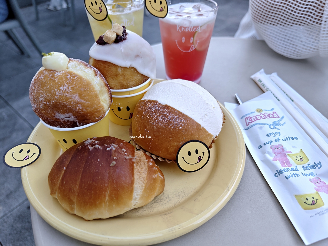 【首爾】KAKAO FRIENDS X Knotted 甜甜圈咖啡廳超萌登場,就在江南旗艦店3樓! @Maruko(丸子)與美食有個約會 【首爾】KAKAO FRIENDS X Knotted 甜甜圈咖啡廳超萌登場,就在江南旗艦店3樓! @Maruko(丸子)與美食有個約會