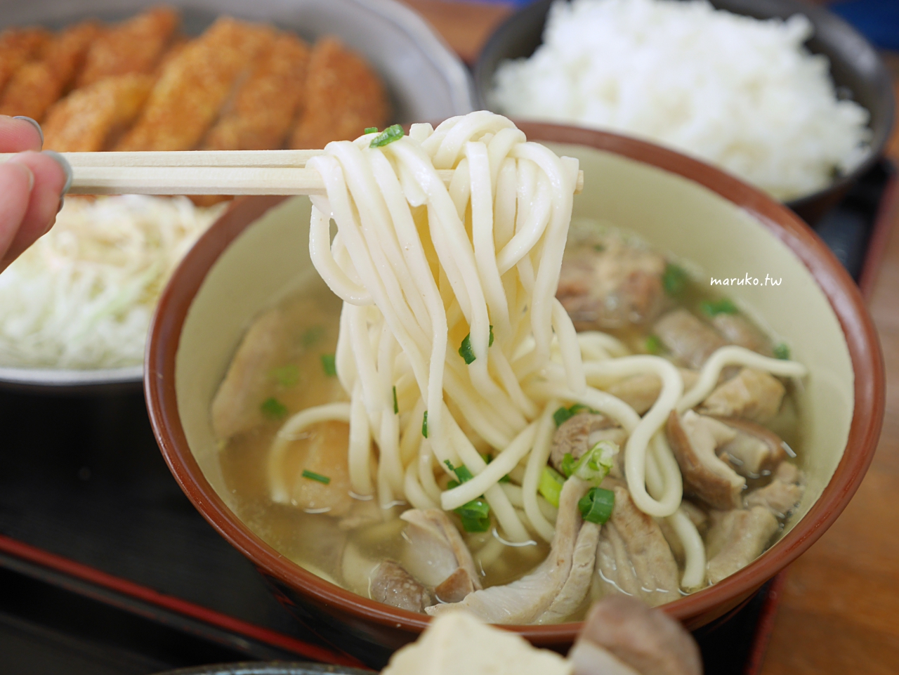 【沖繩】みはま食堂 (mihama diner) 沖繩麵、骨汁專門店，北谷美濱在地人氣餐廳推薦！ @Maruko(丸子)與美食有個約會