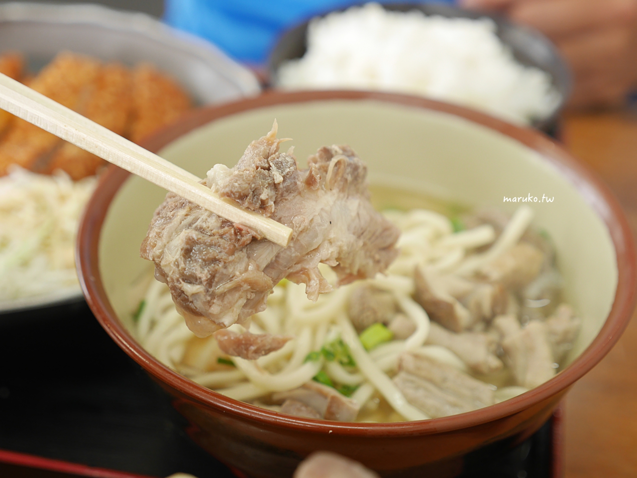 【沖繩】みはま食堂 (mihama diner) 沖繩麵、骨汁專門店，北谷美濱在地人氣餐廳推薦！ @Maruko(丸子)與美食有個約會