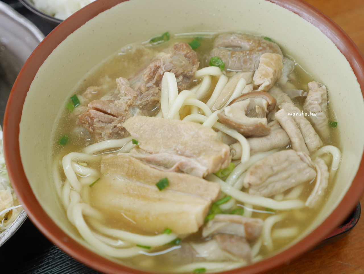 【沖繩】みはま食堂 (mihama diner) 沖繩麵、骨汁專門店，北谷美濱在地人氣餐廳推薦！ @Maruko(丸子)與美食有個約會