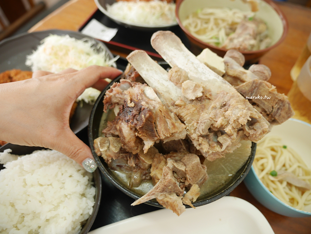 【沖繩】みはま食堂 (mihama diner) 沖繩麵、骨汁專門店，北谷美濱在地人氣餐廳推薦！ @Maruko(丸子)與美食有個約會