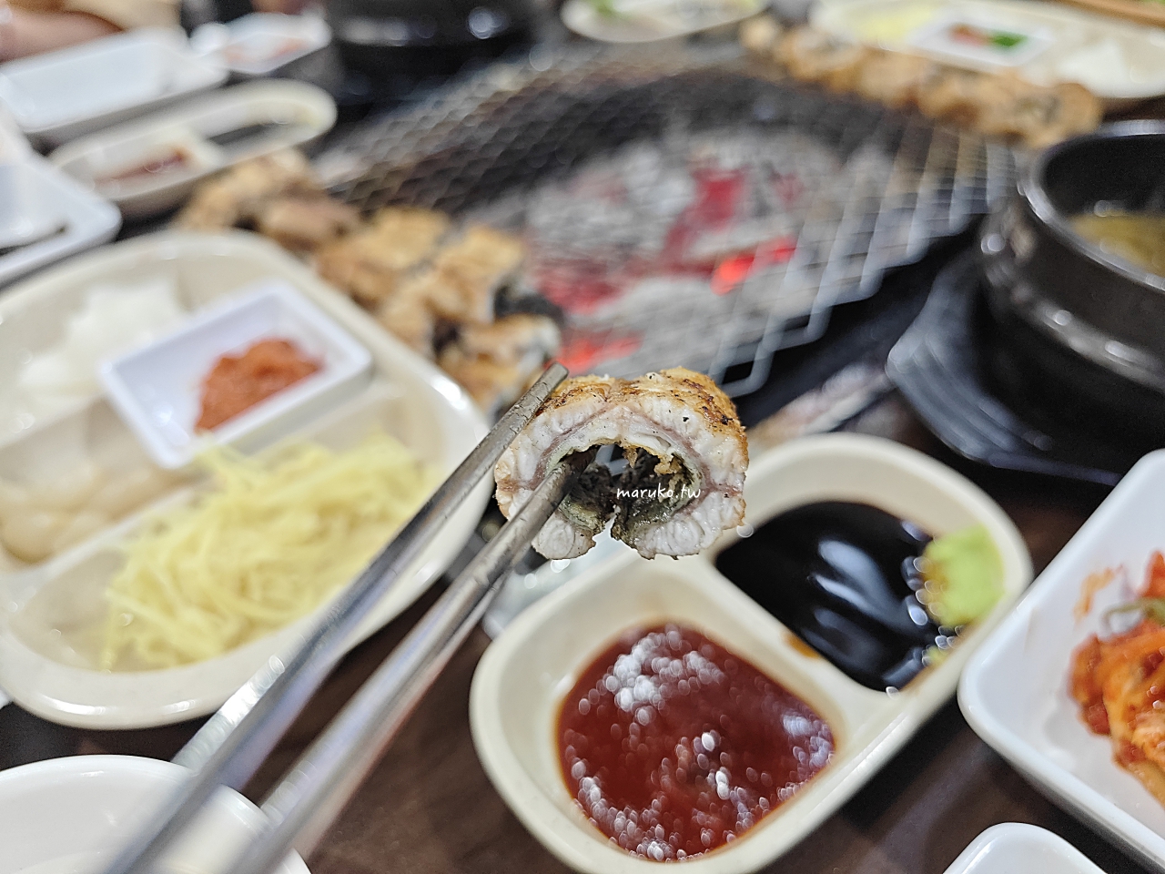 【弘大站美食推薦】首爾必吃風川鰻魚!現殺現烤活鰻魚,多種包生菜吃法一次滿足 @Maruko(丸子)與美食有個約會 【弘大站美食推薦】首爾必吃風川鰻魚!現殺現烤活鰻魚,多種包生菜吃法一次滿足 @Maruko(丸子)與美食有個約會