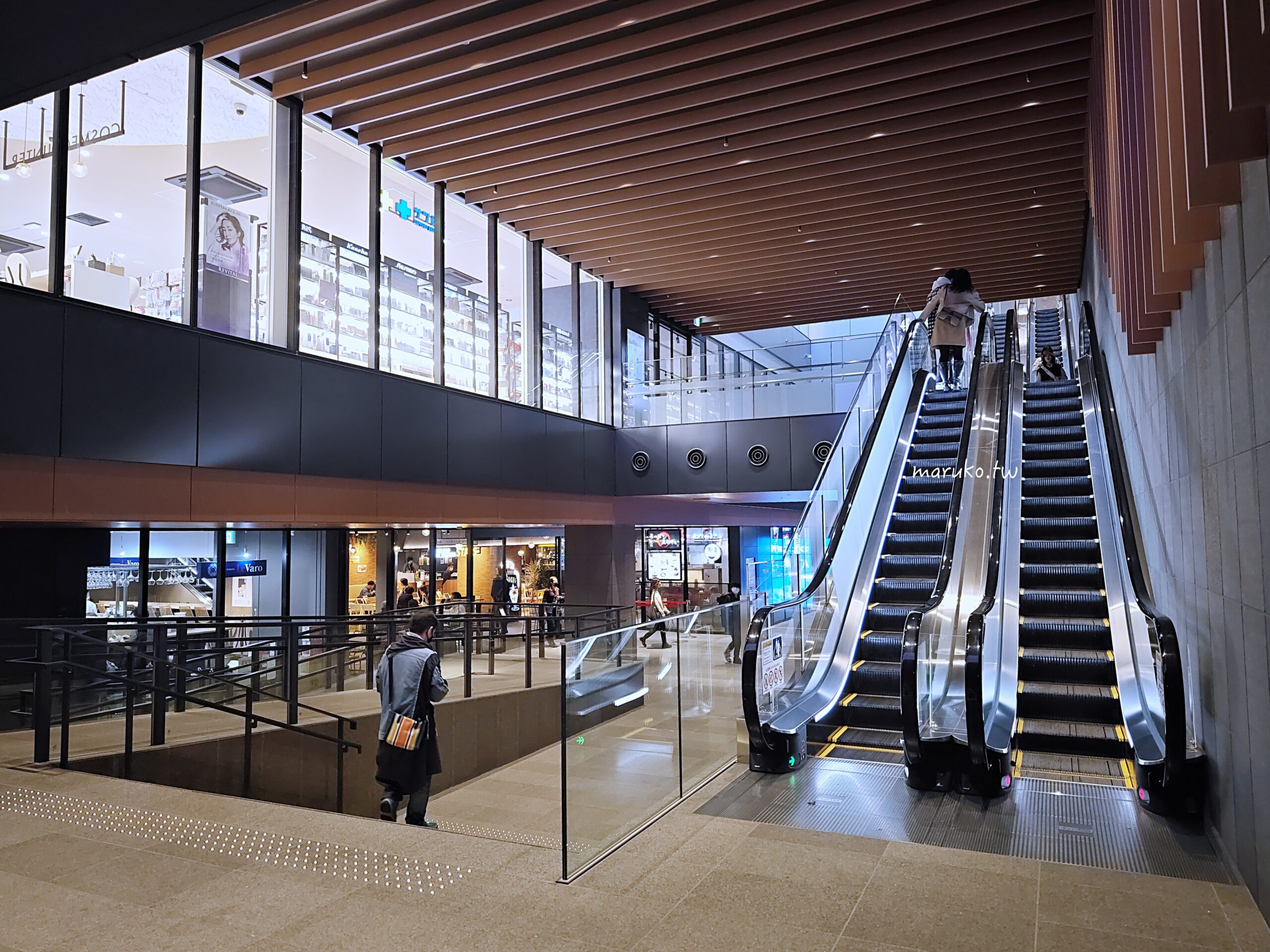 【札幌】moyuk SAPPORO 2023全新複合式商場 買藥妝、LOFT文具、都市型水族館五大亮點一次看,狸小路商店街旁逛街推薦! @Maruko(丸子)與美食有個約會 【札幌】moyuk SAPPORO 2023全新複合式商場 買藥妝、LOFT文具、都市型水族館五大亮點一次看,狸小路商店街旁逛街推薦! @Maruko(丸子)與美食有個約會