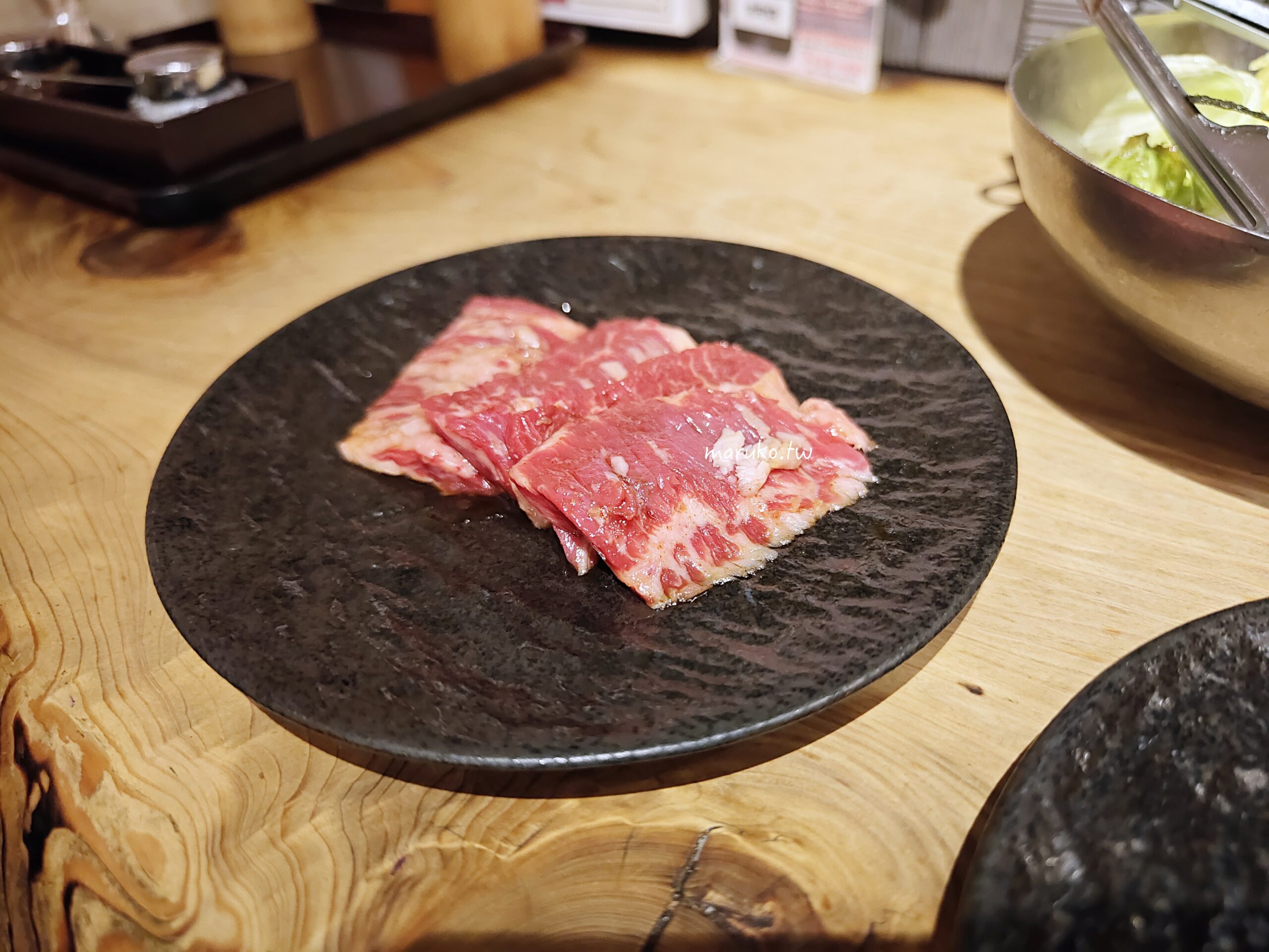 【日本岡山】焼肉ひだや(燒肉日田屋) 七輪炭火燒烤厚切黑毛和牛，外國客人友善餐廳推薦！ @Maruko(丸子)與美食有個約會