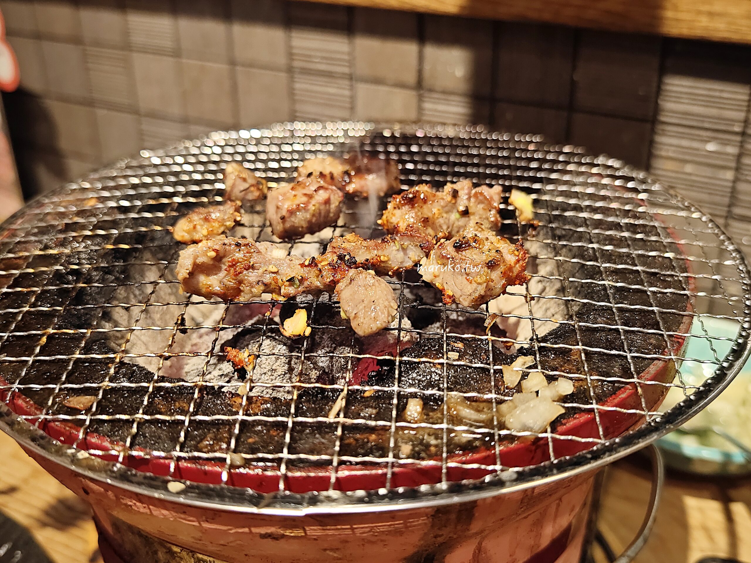【日本岡山】焼肉ひだや(燒肉日田屋) 七輪炭火燒烤厚切黑毛和牛，外國客人友善餐廳推薦！ @Maruko(丸子)與美食有個約會
