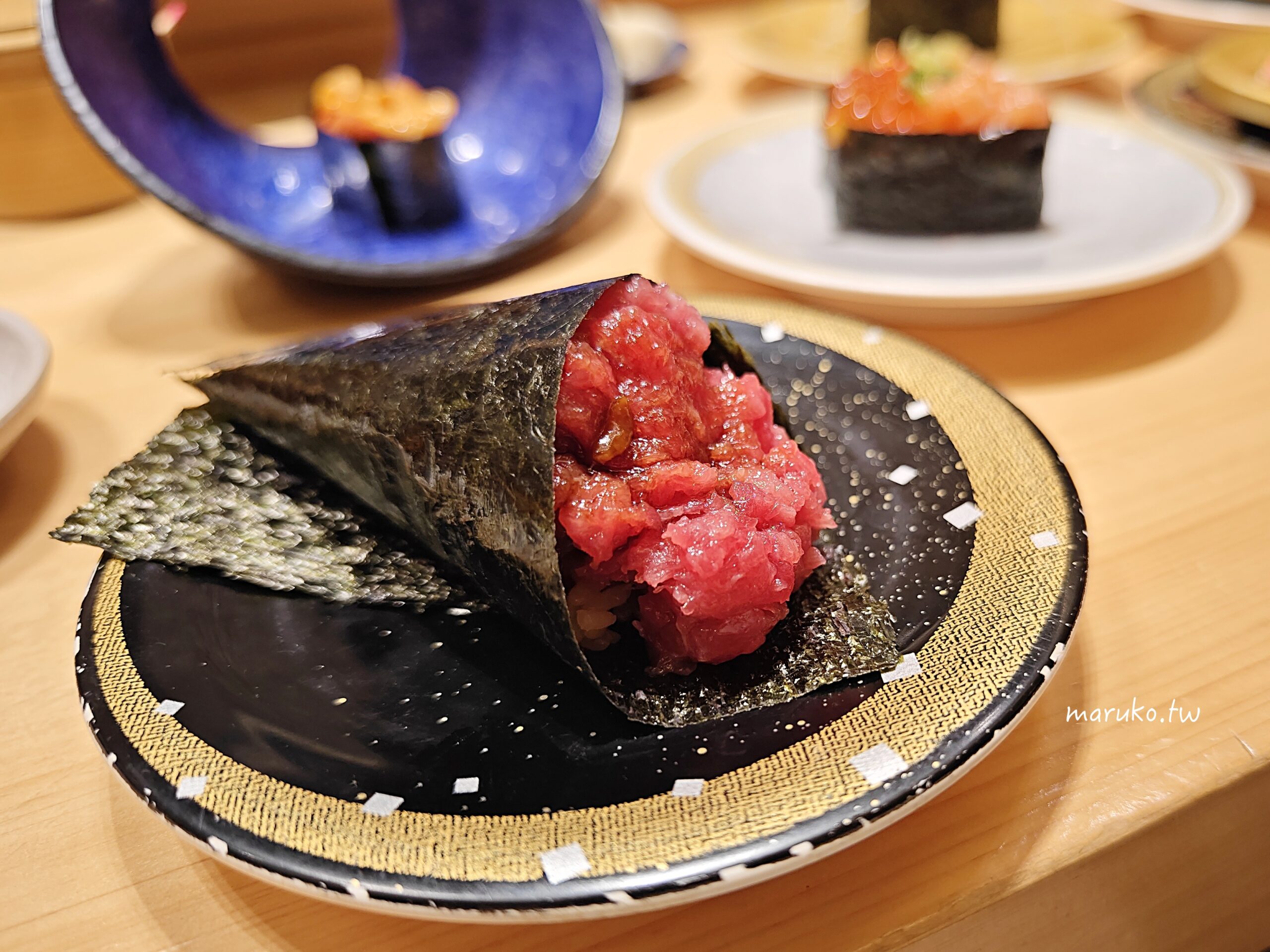 【東京】廻転鮨銀座おのでら本店  銀座分店連續4年獲得米其林二星高級壽司，表參道店迴轉壽司價格更親民！ @Maruko(丸子)與美食有個約會