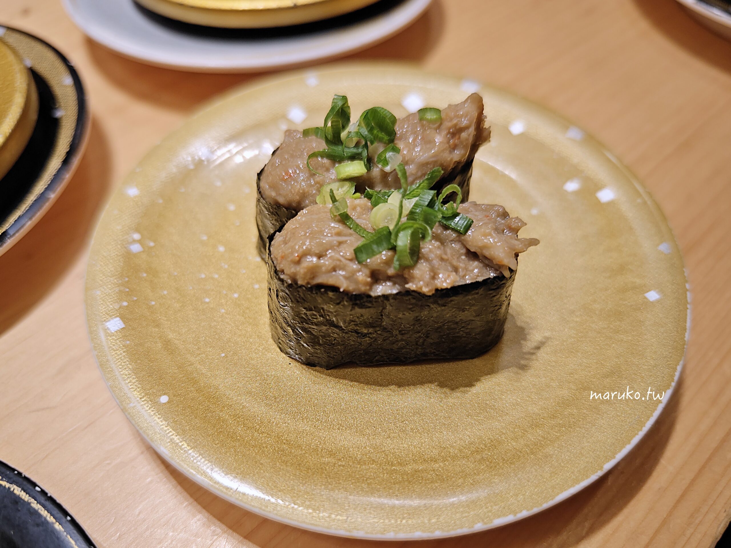 【東京】廻転鮨銀座おのでら本店  銀座分店連續4年獲得米其林二星高級壽司，表參道店迴轉壽司價格更親民！ @Maruko(丸子)與美食有個約會