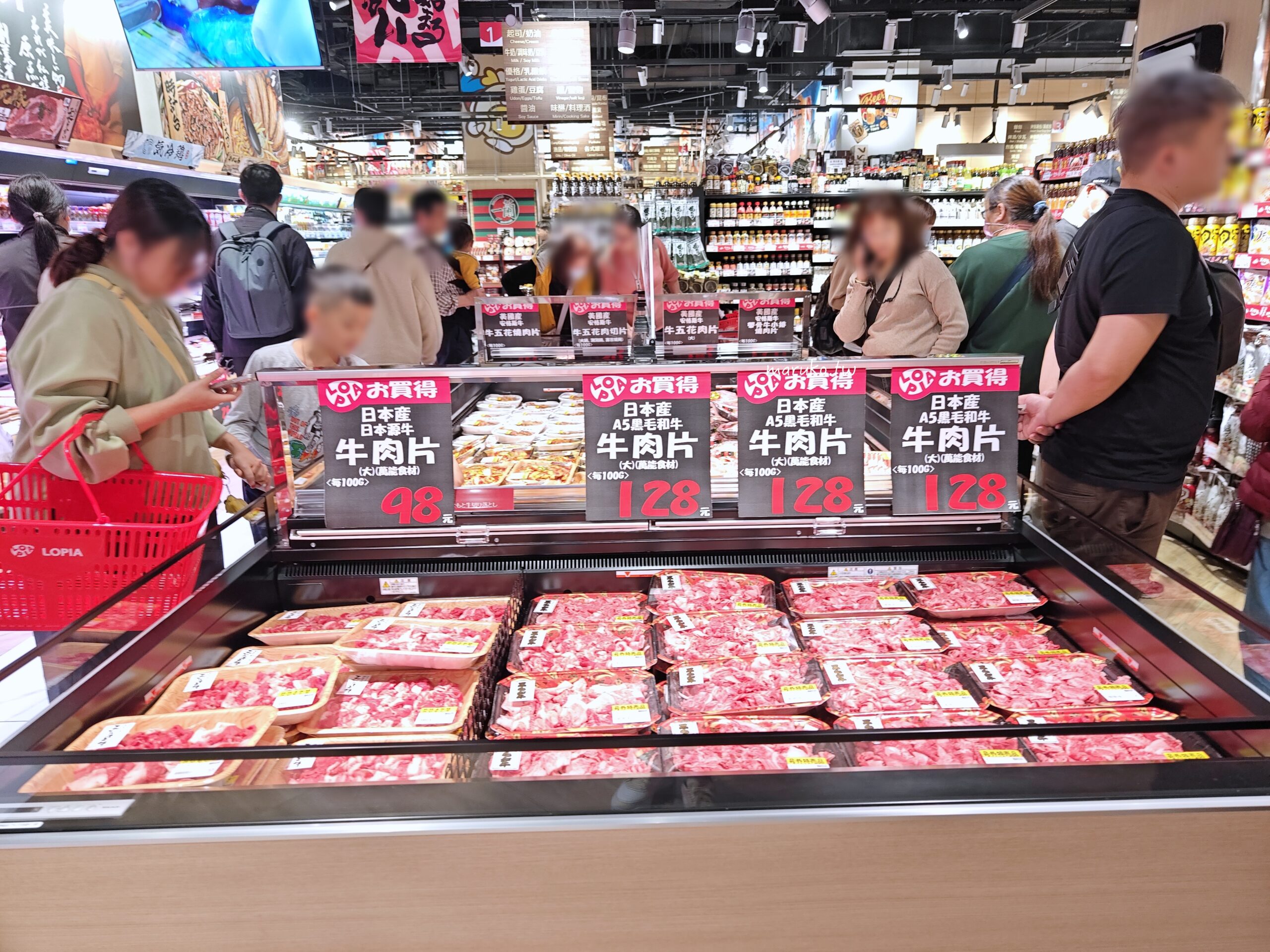 【中和環球】LOPIA 日本超市必買清單：巨無霸壽司、現煎和牛試吃實測！號稱「日本版好市多」真的划算嗎？ @Maruko(丸子)與美食有個約會