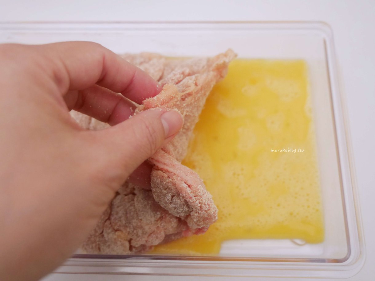 雞腿排食譜「日式雞腿排」沾上蛋液半煎炸香嫩又多汁 @Maruko(丸子)與美食有個約會