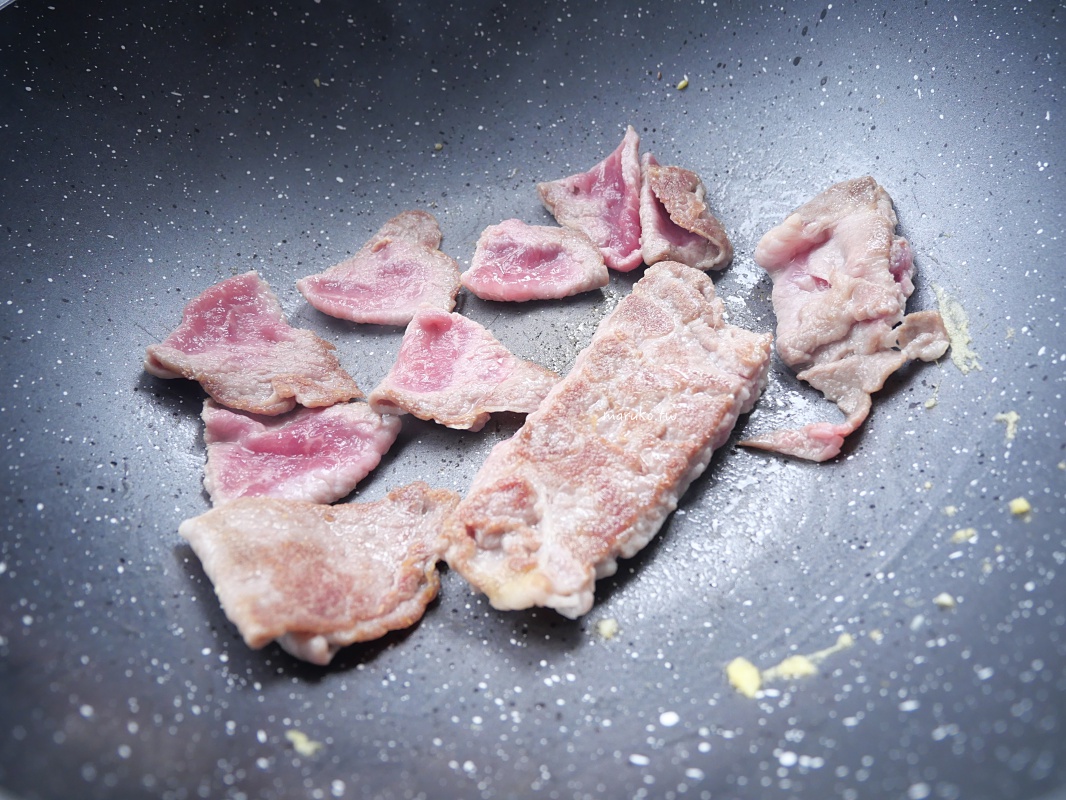 【食譜】蒜味醬燒豬肉 一次三道菜輕鬆上菜,平底鍋食譜分享! @Maruko(丸子)與美食有個約會 【食譜】蒜味醬燒豬肉 一次三道菜輕鬆上菜,平底鍋食譜分享! @Maruko(丸子)與美食有個約會