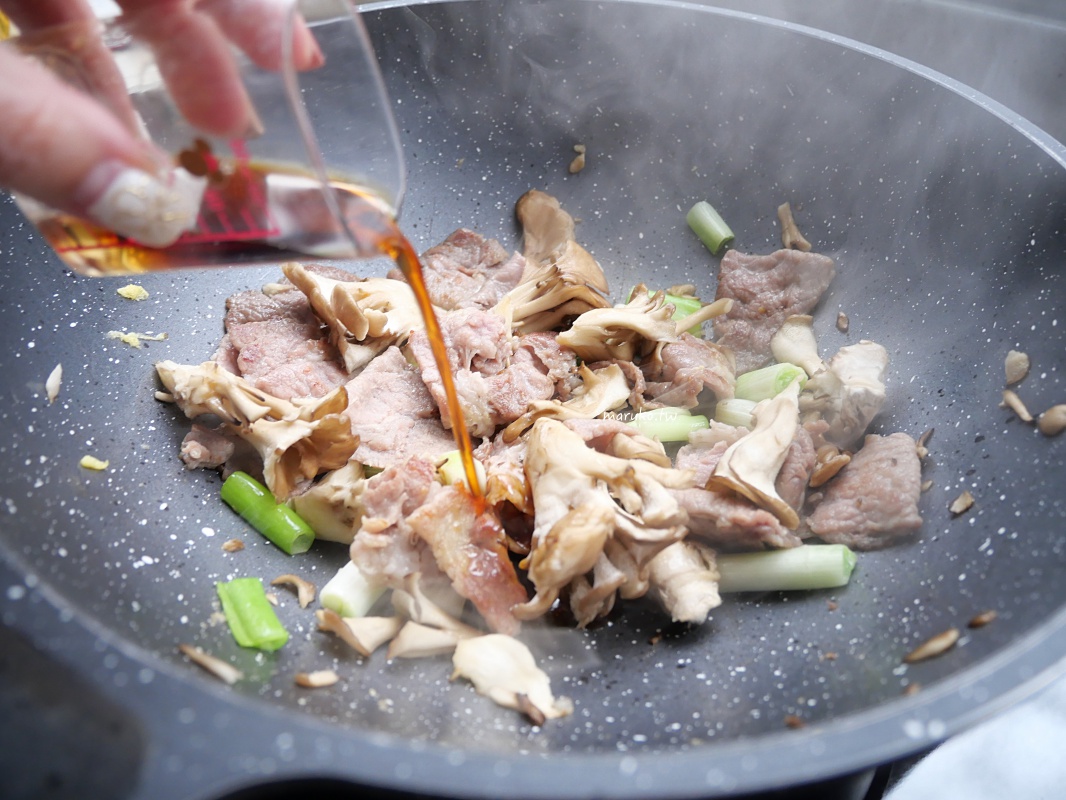 【食譜】蒜味醬燒豬肉 一次三道菜輕鬆上菜,平底鍋食譜分享! @Maruko(丸子)與美食有個約會 【食譜】蒜味醬燒豬肉 一次三道菜輕鬆上菜,平底鍋食譜分享! @Maruko(丸子)與美食有個約會