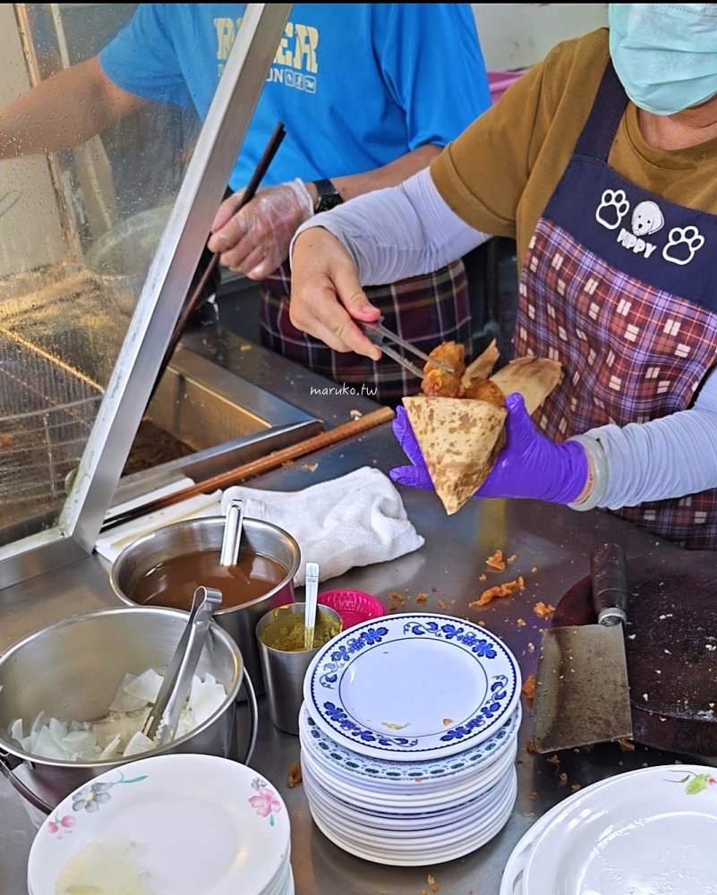 台南美食推薦｜府城黃家蝦捲：2023米其林必比登推介！原鴨母寮60年老店，現炸火燒蝦捲賣完就收 @Maruko(丸子)與美食有個約會