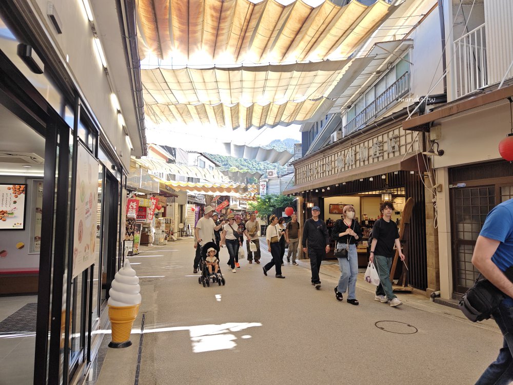 【宮島】宮島表參道商店街 紅葉燒、牡蠣屋、搭船才能到的星巴克散策，嚴島神社週邊景點推薦！ @Maruko(丸子)與美食有個約會