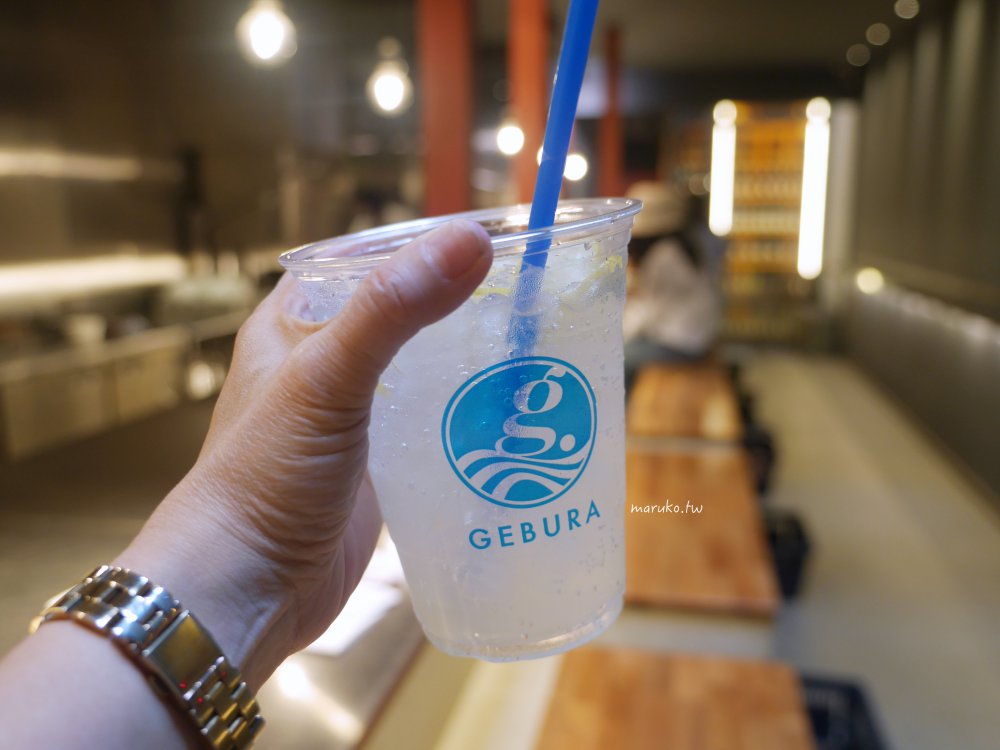 【宮島】宮島表參道商店街 紅葉燒、牡蠣屋、搭船才能到的星巴克散策，嚴島神社週邊景點推薦！ @Maruko(丸子)與美食有個約會