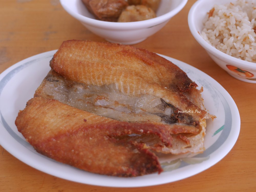 台南｜阿興虱目魚 在地人推薦炸虱目魚肚、魚腸、蒜頭飯(2023米其林必比登推介) @Maruko(丸子)與美食有個約會