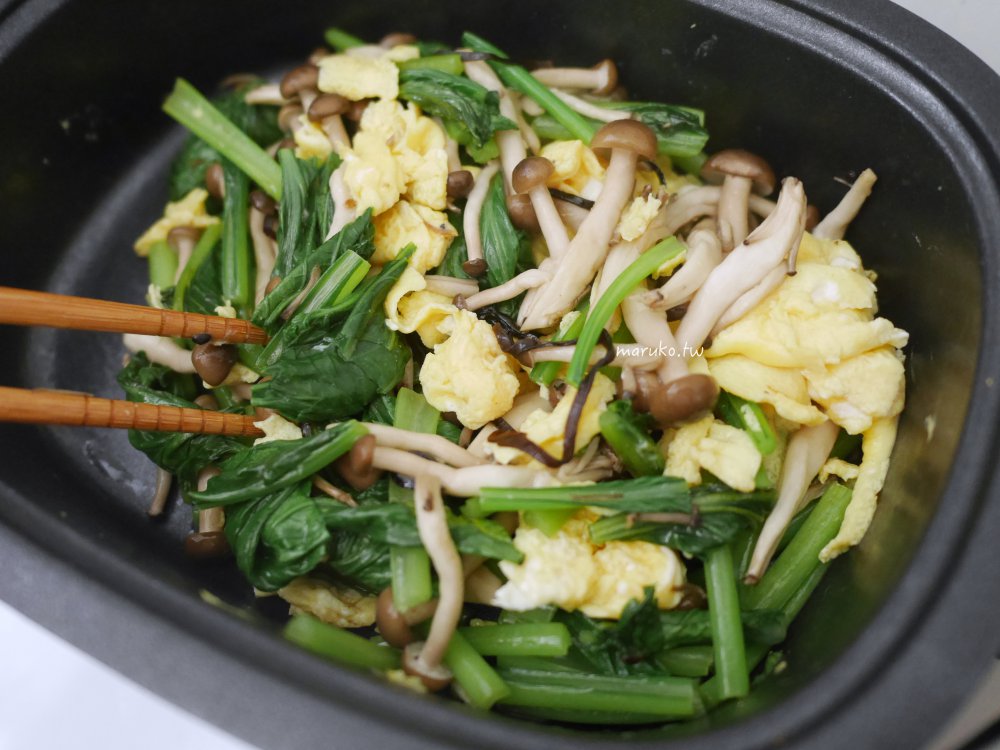 一次3道菜「油菜鴻禧菇炒蛋」步驟對了！乾炒鴻禧菇讓香氣更足夠 @Maruko(丸子)與美食有個約會