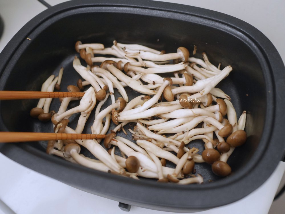 一次3道菜「油菜鴻禧菇炒蛋」步驟對了！乾炒鴻禧菇讓香氣更足夠 @Maruko(丸子)與美食有個約會