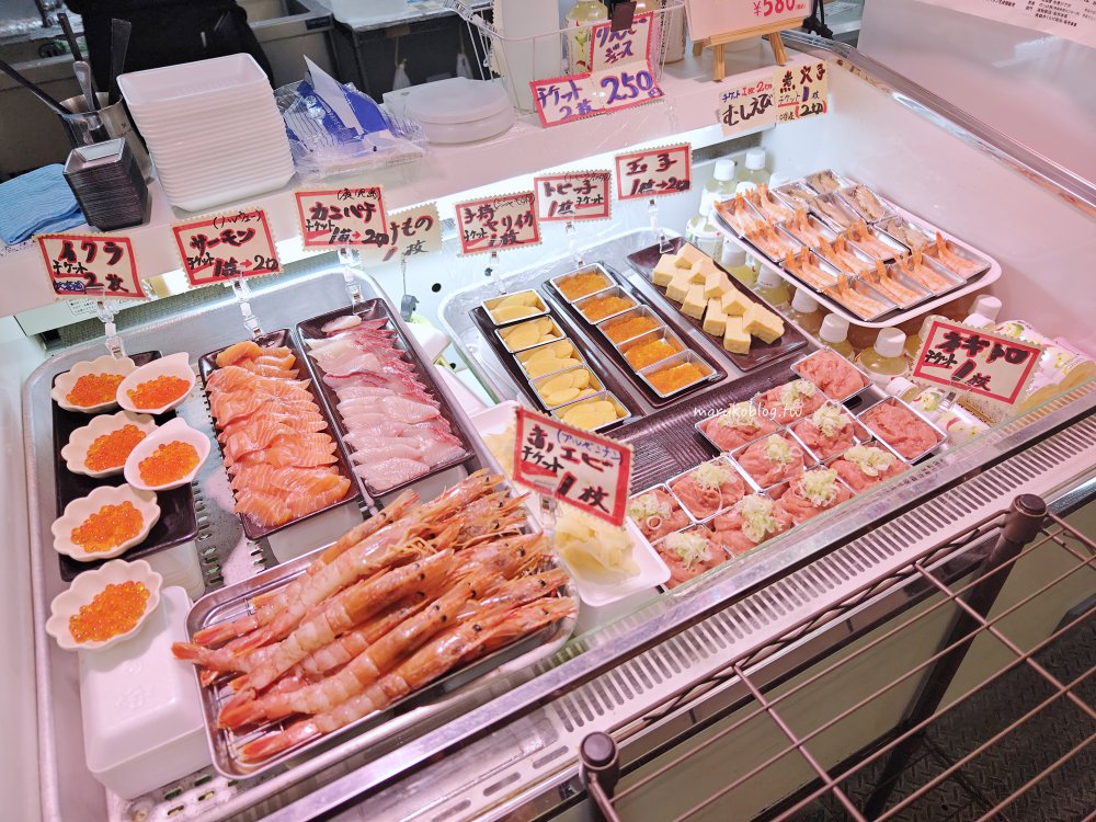 【青森美食】古川市場青森魚菜市場早餐|30間攤販任你挑,自助海鮮丼飯超人氣 @Maruko(丸子)與美食有個約會 【青森美食】古川市場青森魚菜市場早餐|30間攤販任你挑,自助海鮮丼飯超人氣 @Maruko(丸子)與美食有個約會