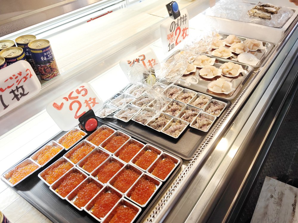 【青森美食】古川市場青森魚菜市場早餐|30間攤販任你挑,自助海鮮丼飯超人氣 @Maruko(丸子)與美食有個約會 【青森美食】古川市場青森魚菜市場早餐|30間攤販任你挑,自助海鮮丼飯超人氣 @Maruko(丸子)與美食有個約會