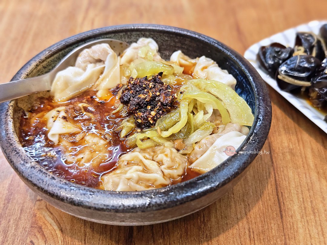【板橋美食】陳新抄手｜30年老字號麻醬抄手、港式炸臭豆腐在地人也推薦 @Maruko(丸子)與美食有個約會