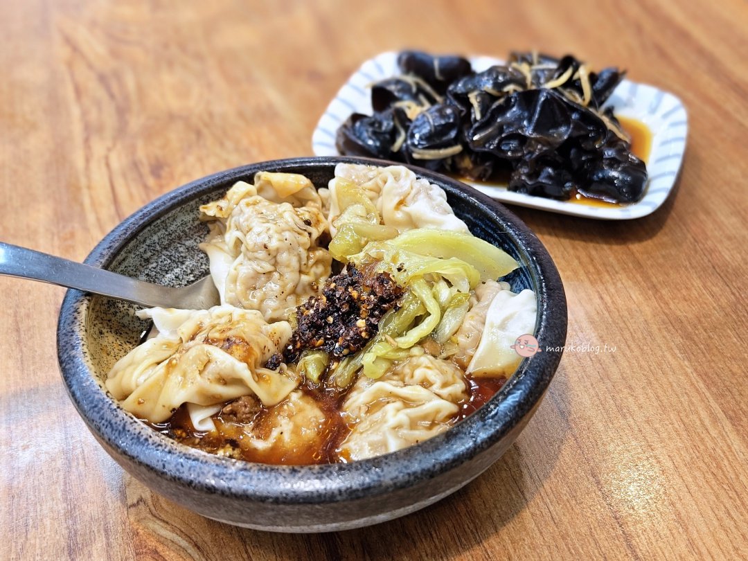 【板橋美食】陳新抄手｜30年老字號麻醬抄手、港式炸臭豆腐在地人也推薦 @Maruko(丸子)與美食有個約會