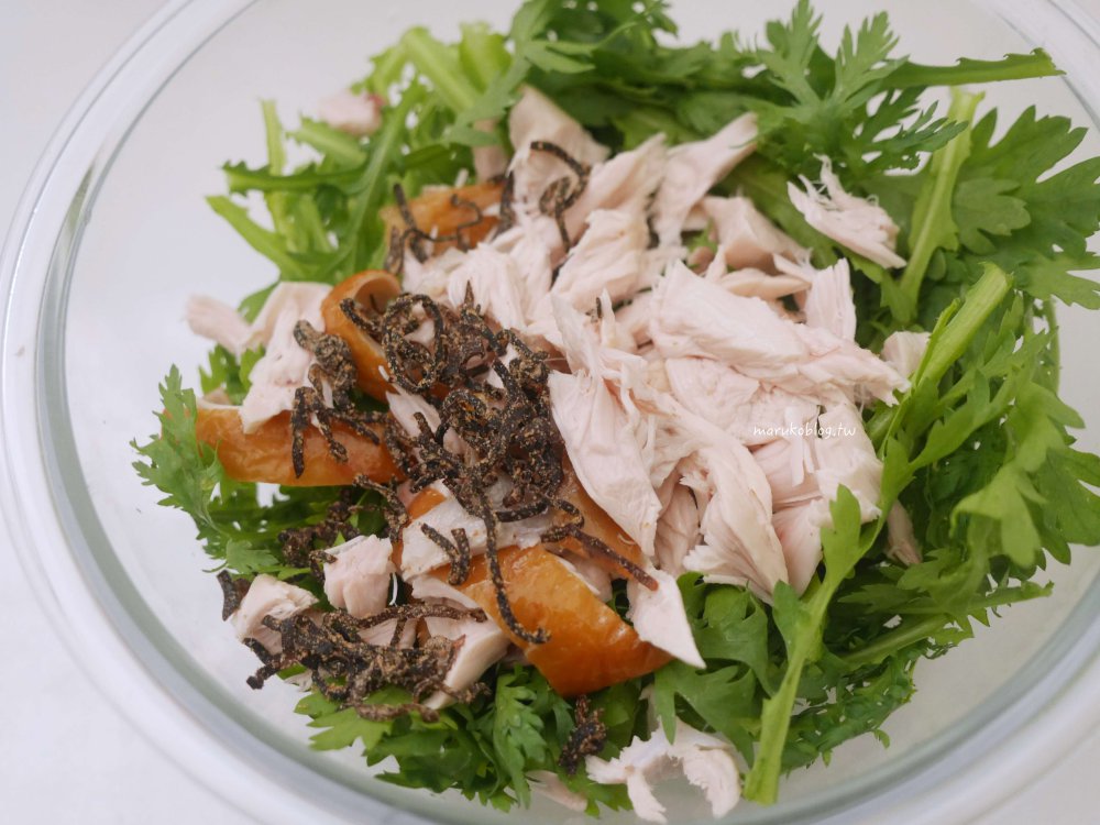 山茼蒿食譜「涼拌雞肉沙拉」不只能煮湯,日式生菜沙拉這樣做清爽又開胃! @Maruko(丸子)與美食有個約會 山茼蒿食譜「涼拌雞肉沙拉」不只能煮湯,日式生菜沙拉這樣做清爽又開胃! @Maruko(丸子)與美食有個約會