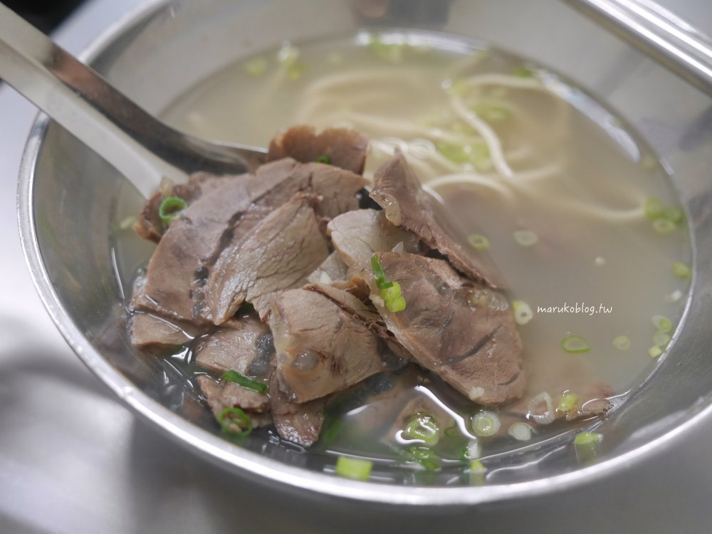捷運龍山寺站美食「麵鄉安徽淮南牛肉湯」手工現烤秒殺人氣老麵蔥餅，每週只營業三天 @Maruko(丸子)與美食有個約會