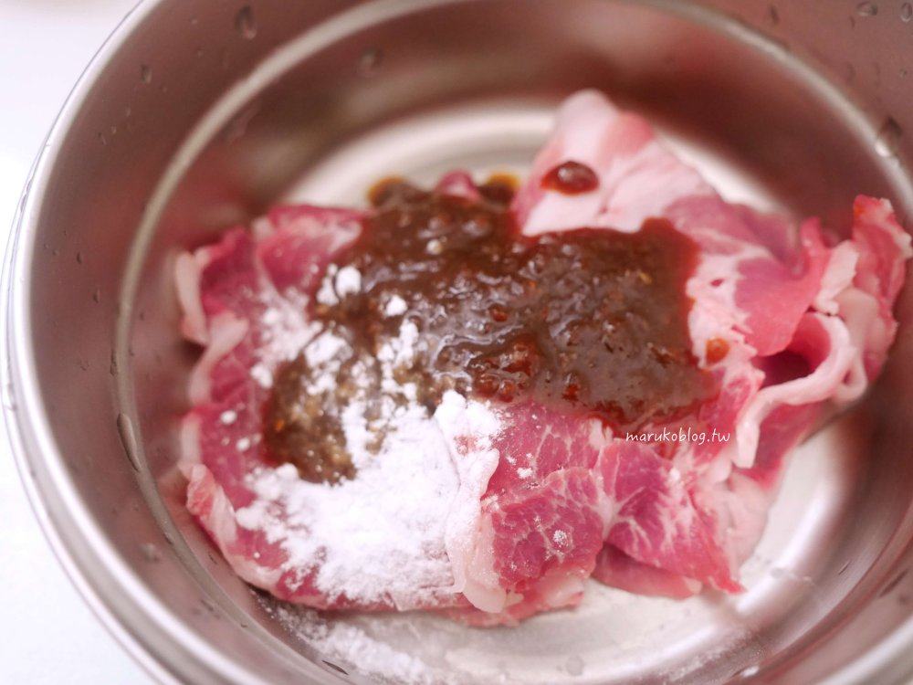 豬肉食譜「回鍋肉」炒高麗菜清脆又爽口不辣，大人小朋友一起吃！ @Maruko(丸子)與美食有個約會