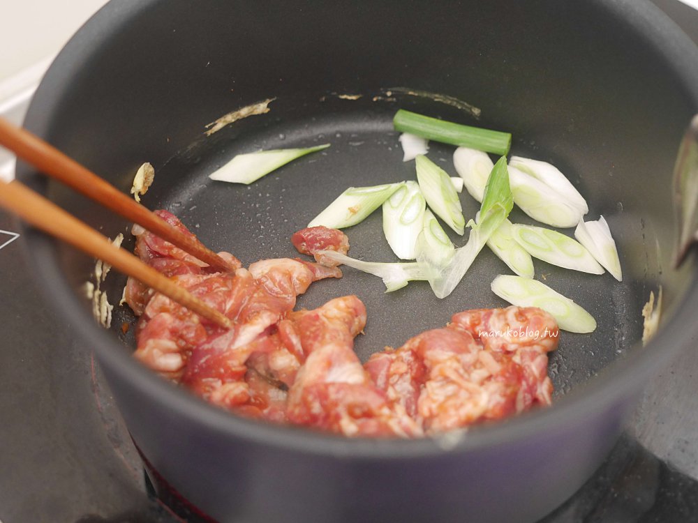 豬肉食譜「回鍋肉」炒高麗菜清脆又爽口不辣，大人小朋友一起吃！ @Maruko(丸子)與美食有個約會