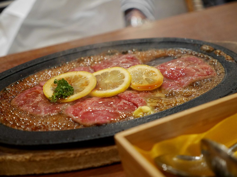 佐世保美食「檸檬牛排.泡芙 蜂之家」長崎佐世保商店街70年老字號餐廳 @Maruko(丸子)與美食有個約會
