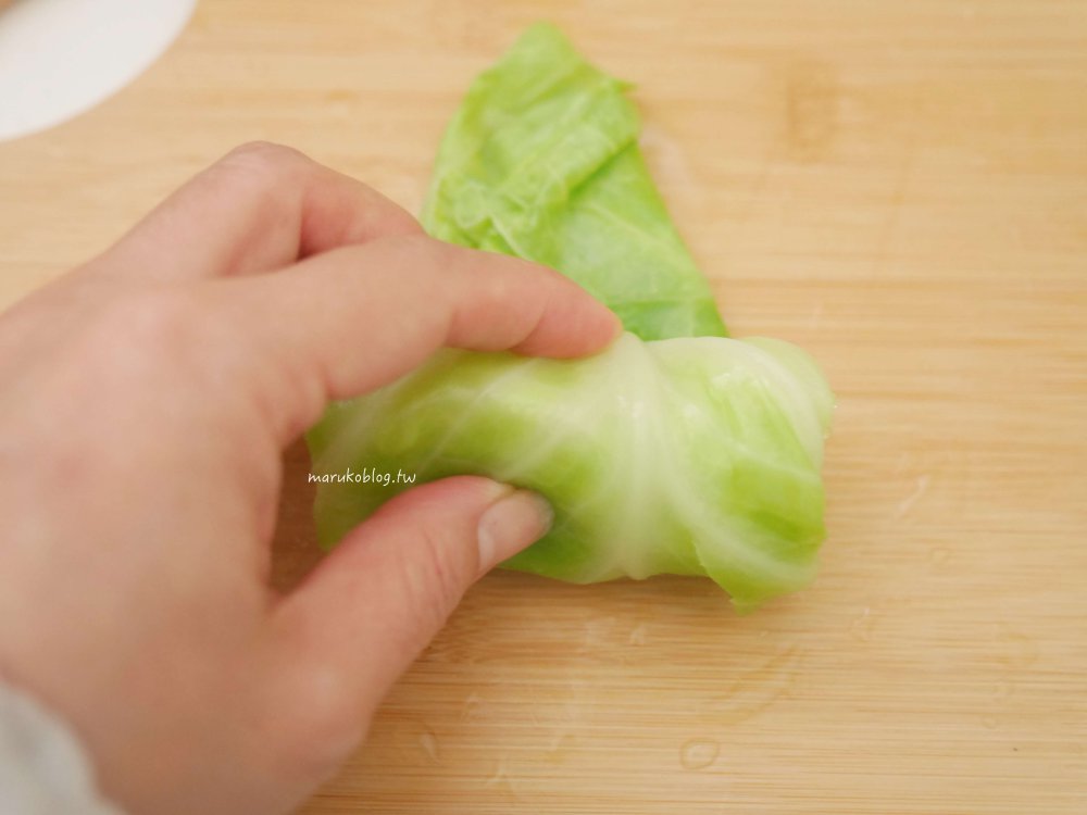 食譜「高麗菜捲」煮湯燉菜必備，二步驟完成高麗菜蔬菜捲 @Maruko(丸子)與美食有個約會