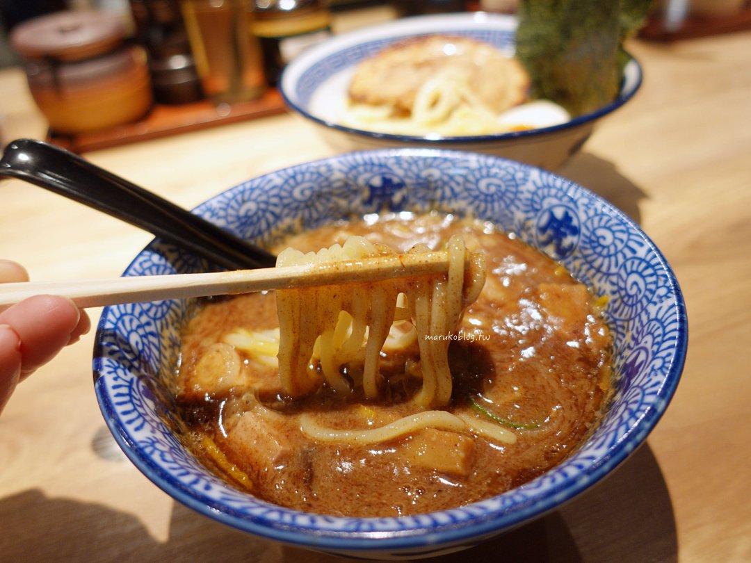 福岡拉麵「麵屋兼虎」在地人最愛第一濃郁魚介沾麵專門店,博多拉麵街道人氣排隊美食 @Maruko(丸子)與美食有個約會 福岡拉麵「麵屋兼虎」在地人最愛第一濃郁魚介沾麵專門店,博多拉麵街道人氣排隊美食 @Maruko(丸子)與美食有個約會