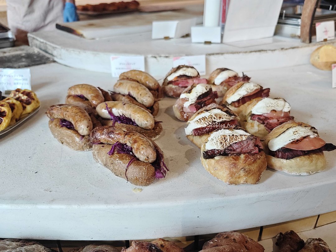 【福岡早餐推薦】DACOMECCA:博多車站超人氣排隊麵包店!必吃爆餡炭火烤香腸酸種麵包 @Maruko(丸子)與美食有個約會 【福岡早餐推薦】DACOMECCA:博多車站超人氣排隊麵包店!必吃爆餡炭火烤香腸酸種麵包 @Maruko(丸子)與美食有個約會