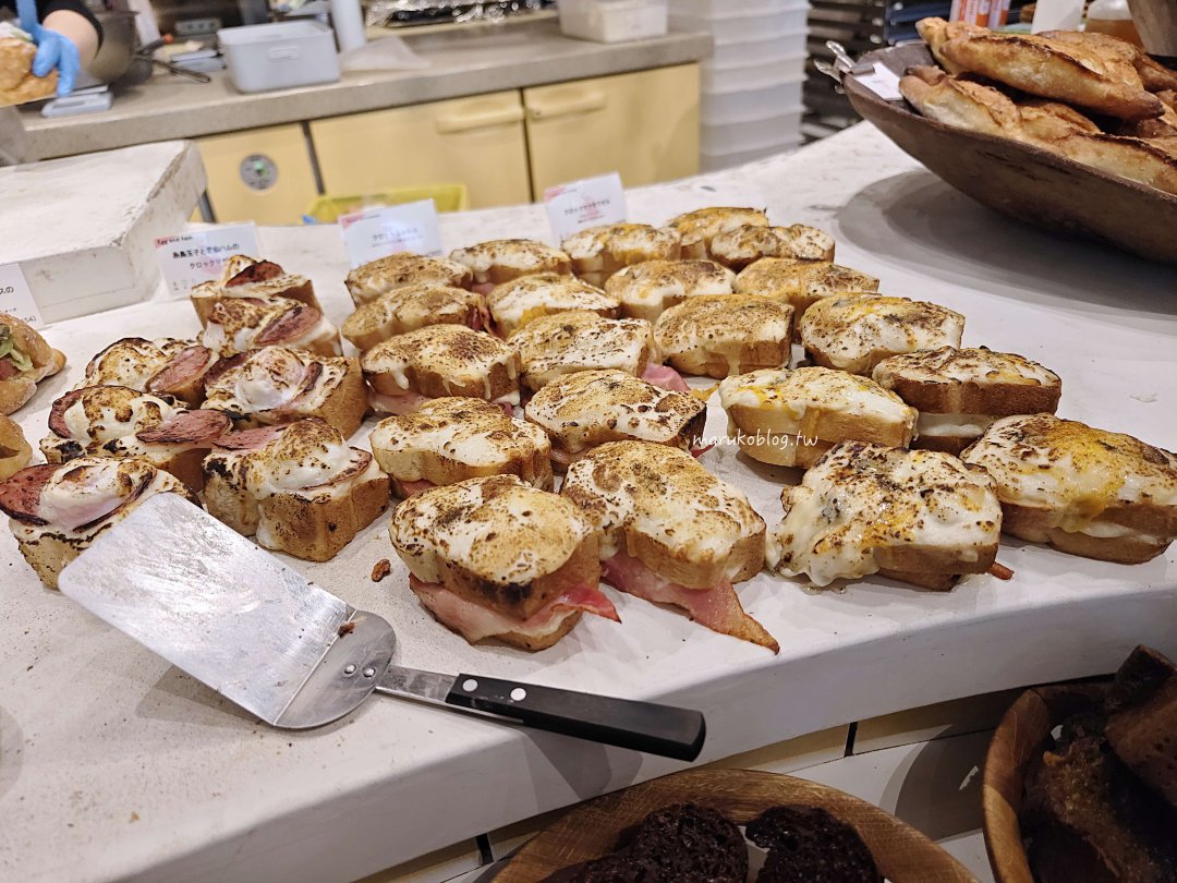 【福岡早餐推薦】DACOMECCA:博多車站超人氣排隊麵包店!必吃爆餡炭火烤香腸酸種麵包 @Maruko(丸子)與美食有個約會 【福岡早餐推薦】DACOMECCA:博多車站超人氣排隊麵包店!必吃爆餡炭火烤香腸酸種麵包 @Maruko(丸子)與美食有個約會