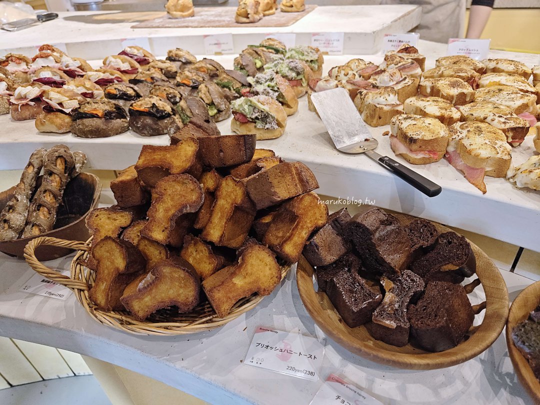 【福岡早餐推薦】DACOMECCA:博多車站超人氣排隊麵包店!必吃爆餡炭火烤香腸酸種麵包 @Maruko(丸子)與美食有個約會 【福岡早餐推薦】DACOMECCA:博多車站超人氣排隊麵包店!必吃爆餡炭火烤香腸酸種麵包 @Maruko(丸子)與美食有個約會