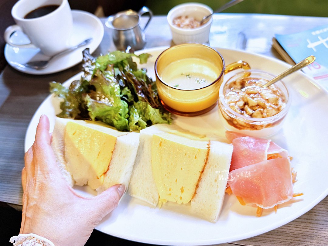 【京都美食推薦】早起排隊也甘願！La Madrague 超人氣厚切雞蛋三明治，2026 必訪喫茶老店 @Maruko(丸子)與美食有個約會