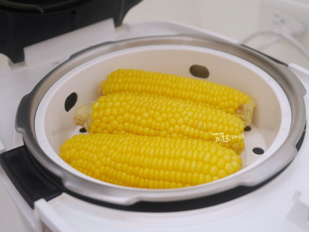 玉米食譜「醬烤玉米」免開火露營必備、百搭拌飯海苔鬆創意用法 @Maruko(丸子)與美食有個約會