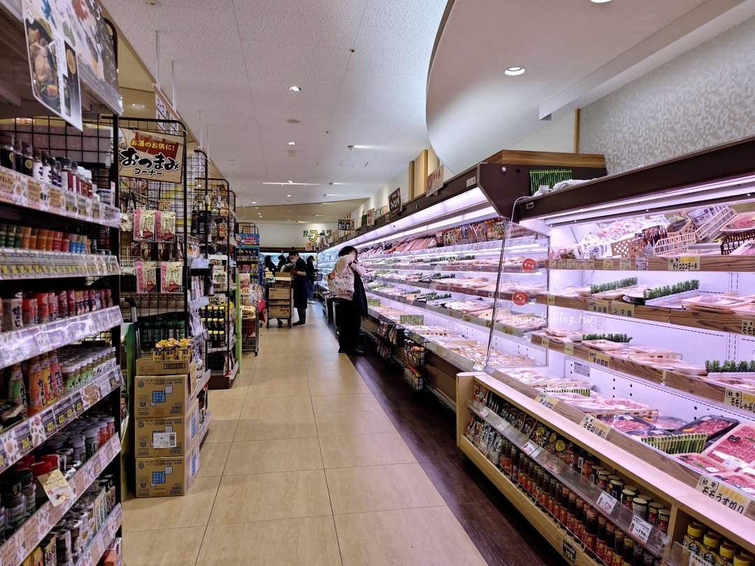 【福岡超市推薦】博多Station Food｜博多車站內交通超便利，九州鮮乳、生鮮熟食一應俱全！ @Maruko(丸子)與美食有個約會