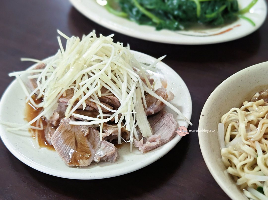台北萬華｜阿仁小吃在地人最愛40年老店的肉圓、乾意麵、嘴邊肉都在這！ @Maruko(丸子)與美食有個約會