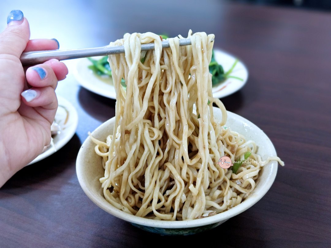 台北萬華｜阿仁小吃在地人最愛40年老店的肉圓、乾意麵、嘴邊肉都在這！ @Maruko(丸子)與美食有個約會