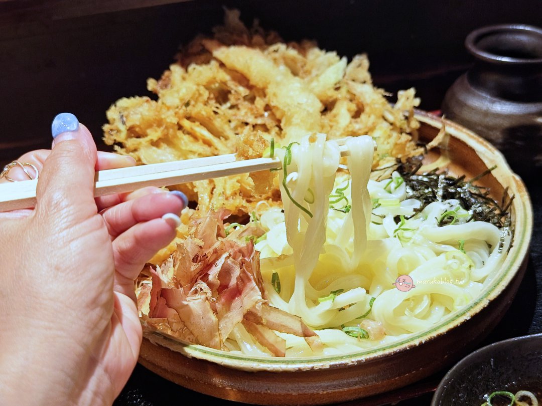 福岡在地人最愛的大地烏龍麵｜博多站分店必點招牌炸牛蒡，烏龍麵控必訪 @Maruko(丸子)與美食有個約會
