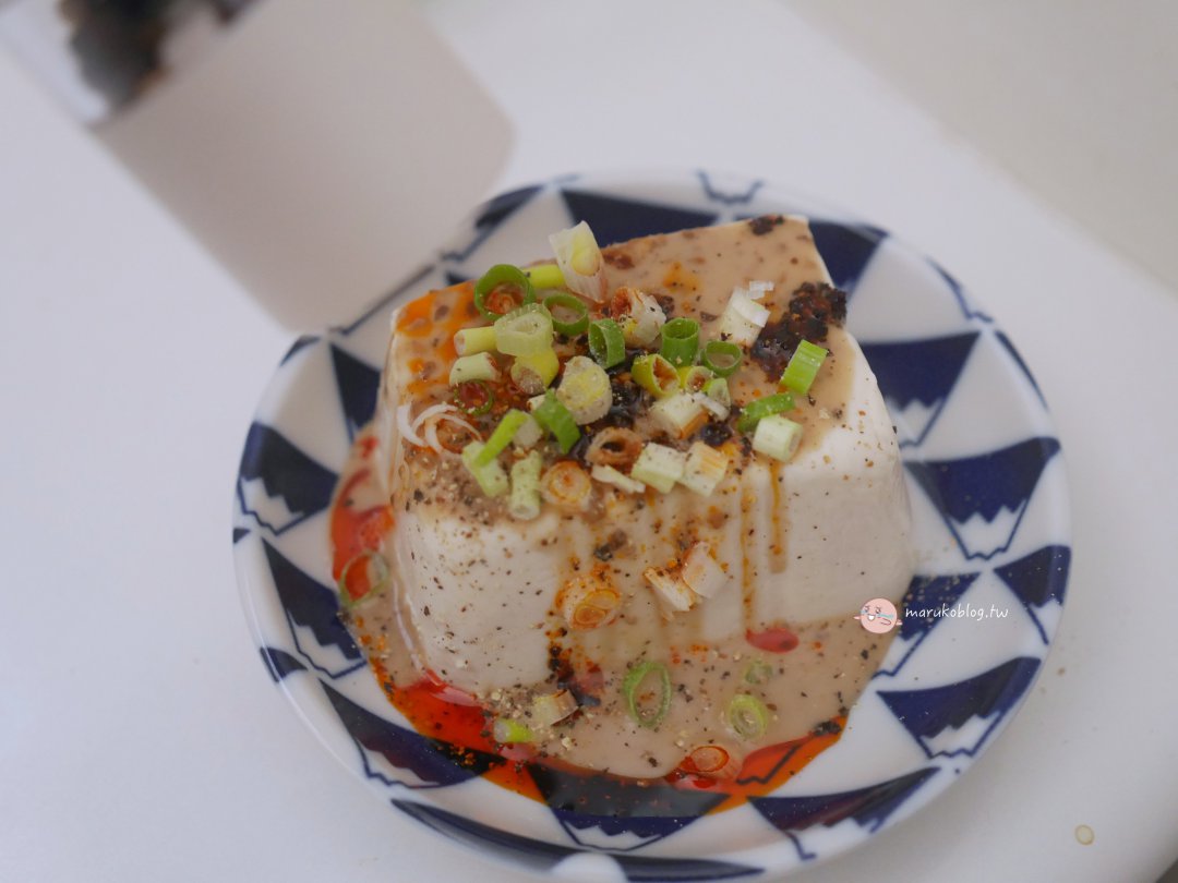 「涼拌食譜」胡麻豆腐｜快速拆開豆腐盒裝技巧，5分鐘涼拌豆腐輕鬆上菜 @Maruko(丸子)與美食有個約會