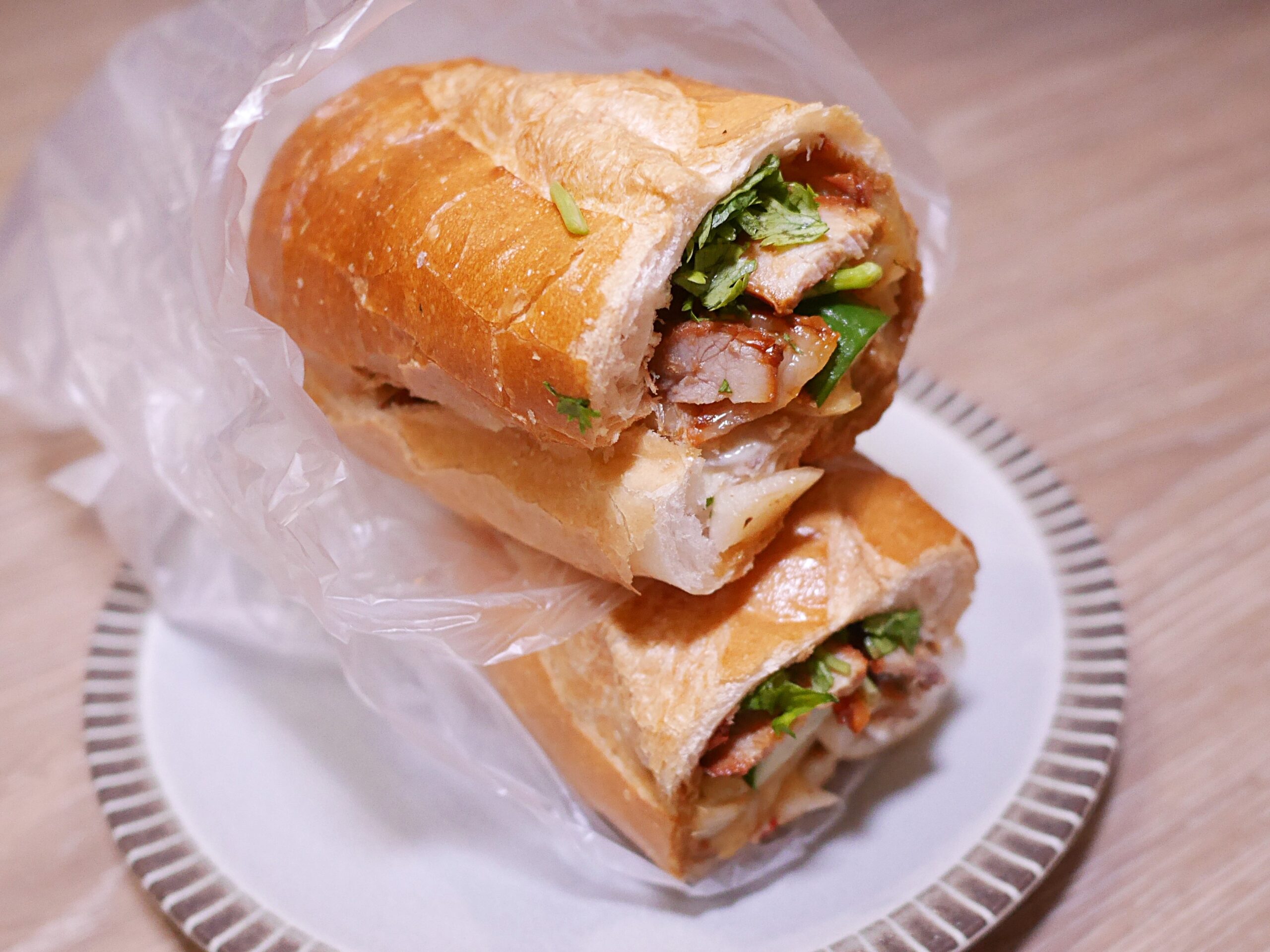 台北萬華 無名越南麵包 越南闆娘現做香脆法式麵包,爽脆蘿蔔加辣更夠味! @Maruko(丸子)與美食有個約會 台北萬華 無名越南麵包 越南闆娘現做香脆法式麵包,爽脆蘿蔔加辣更夠味! @Maruko(丸子)與美食有個約會